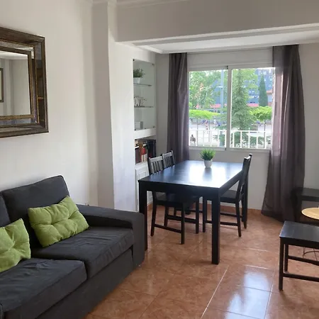 Luninoso Y Practico En El Centro Con Amplio Parking Incluido Apartment Granada